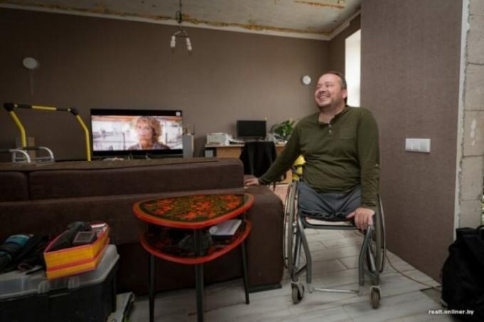 Vyacheslav kansalainen Minsk on talon rakentaminen ja haaveilee viihtyisä terassi.