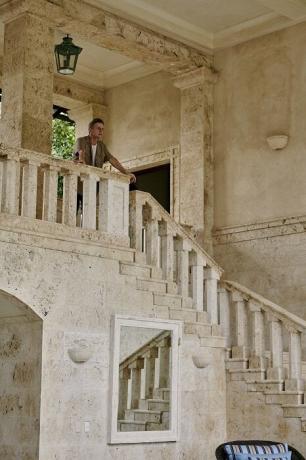 Majesteettinen portaat toisessa kerroksessa Villa. | Kuva: Thiago Molinos (Tiago Molinos).