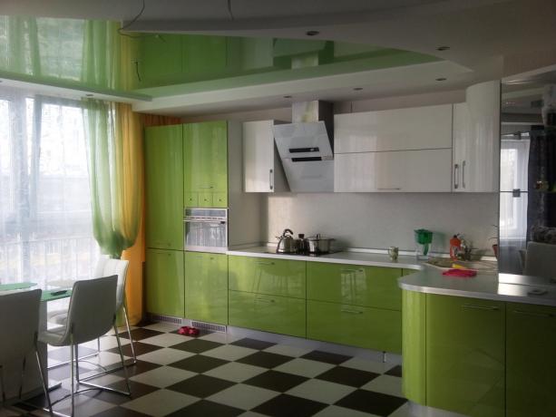 Vihreä keittiö (54 kuvaa) Ischia: video-ohjeet sisustamiseen omin käsin, suunnittelu, keittiösetti, pöytä, tuolit, seinät, katto, Leroy Merlin, kuva ja hinta