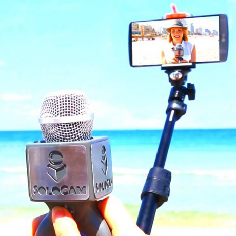 SoloCam - selfie-tikku, jossa sisäänrakennettu mikrofoni