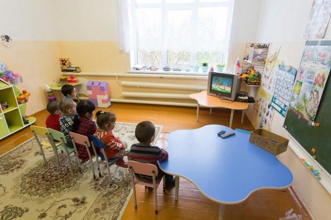 Puutarhassa yksi ryhmä - esikoulussa, jonne kokoontuu kahdeksan lasta (Sultanov Tšeljabinskin alue).