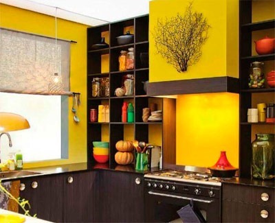 keltainen ruskea keittiö