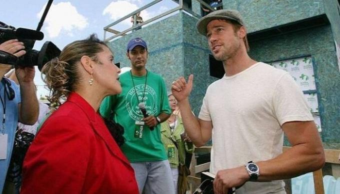 Brad Pitt tapasi alueen ihmisten ja toimittajia.