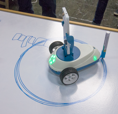 Robobo Educational Robot voi jopa piirtää