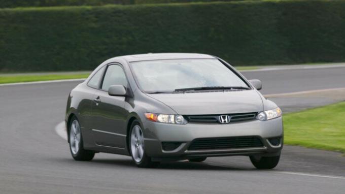 Coupe Honda Civic (2005-2011 eteenpäin)