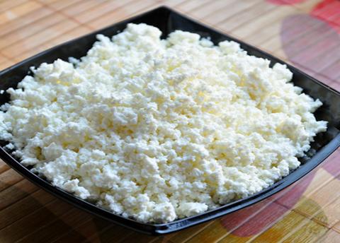 Pakastimessa juustoa säilytetään pidempään, mutta samalla se menettää suurimman osan hyödyllisistä ominaisuuksistaan.