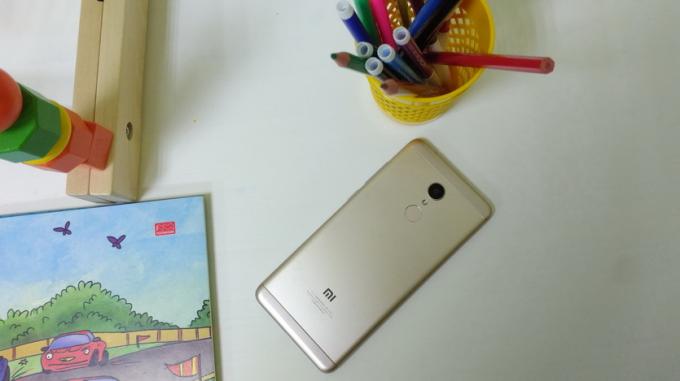 Xiaomi Redmi 5 -arvostelu: epätyypillinen budjettipuhelin - Gearbest Blog India