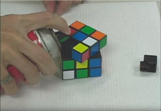 Miten nopeuttaa päätöksen Rubikin kuutio
